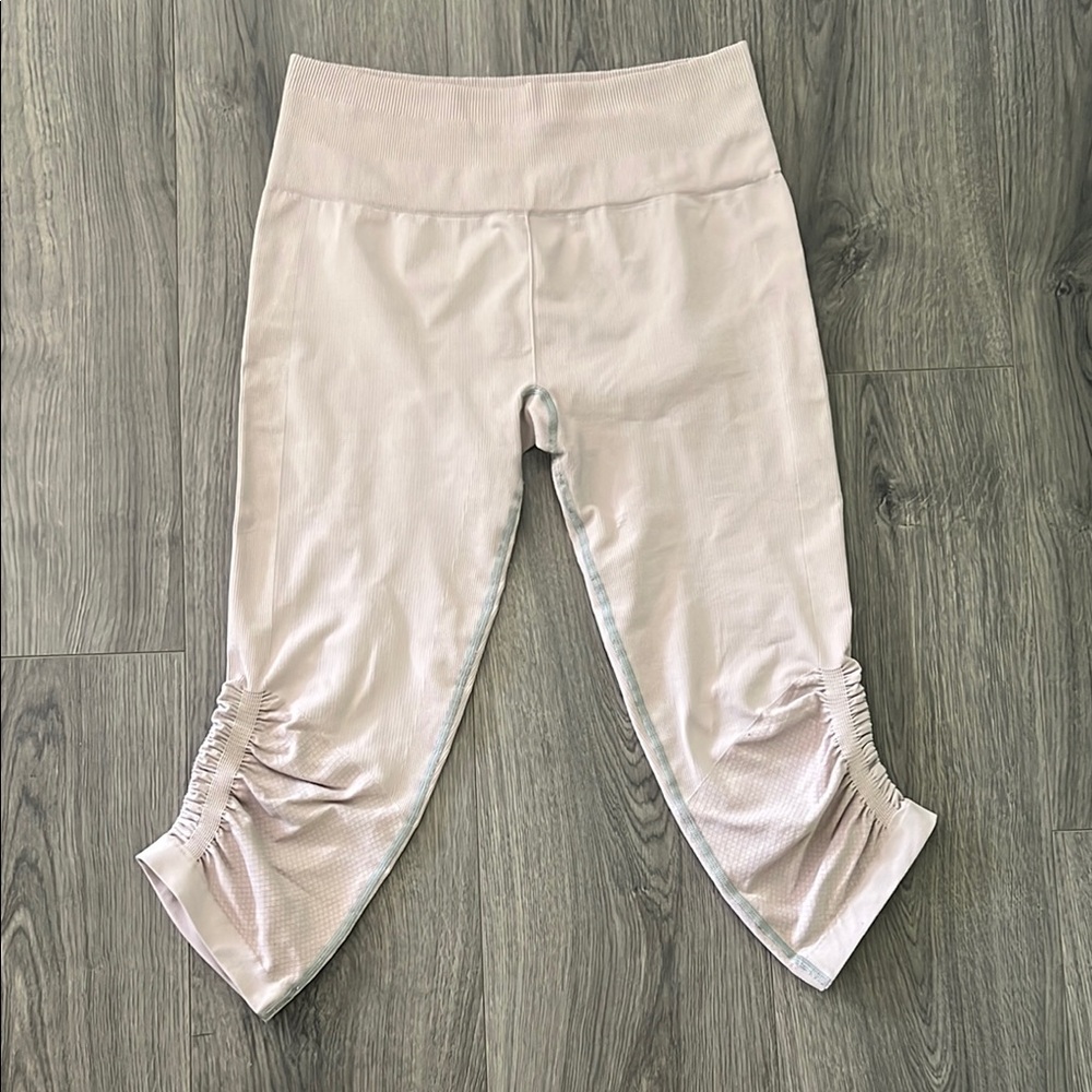 Lululemon Athletica Pink Leggings Comfortable and Versatile
